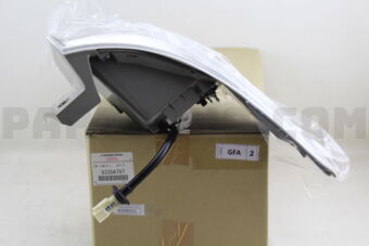 8330B101 Mitsubishi LAMP ASSY,COMB,RR LH