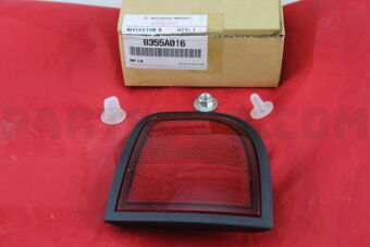 8355A016 REFLECTOR KIT,RR LAMP,RH