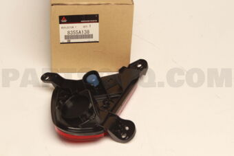 8355A138 REFLECTOR,TAIL LAMP,RH