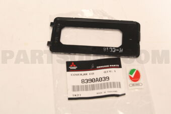 8390A039 Mitsubishi COVER,RR COMBINATION LAMP