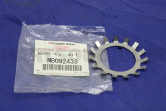 MB092433 WASHER,RR AXLE SHAFT