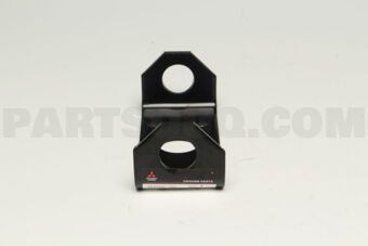MB304718 BRACKET,TRACTION HOOK
