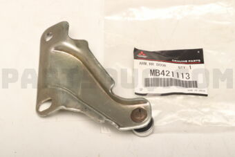 MB421113 ARM,RR DOOR UPR ROLLER,LH