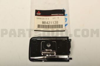 MB421138 GARN,RR DOOR CTR RAIL,RH