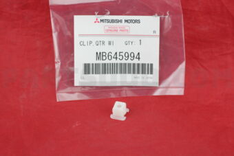 MB645994 CLIP,QTR WINDOW