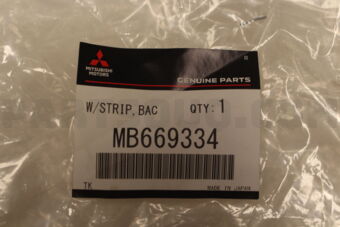 MB669334 W/STRIP,BACK DOOR OPENING