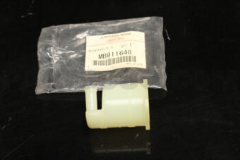 MB911648 RESERVOIR,CLUTCH FLUID