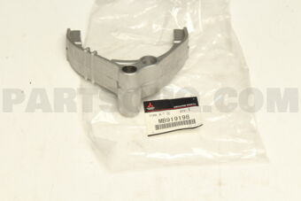 MB919198 FORK,M/T GEARSHIFT O/D