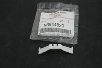 MB944820 CLIP,DRIPMOULDING