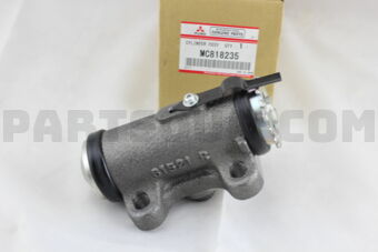 MC818235 W/CYLINDER RR RH