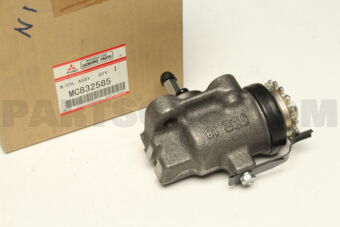 MC832585 CYLINDER ASSY,FR BRAKE
