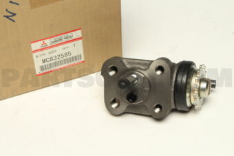 MC832585 CYLINDER ASSY,FR BRAKE