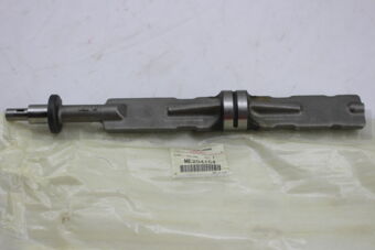 ME204154 SHAFT,BALANCER,LH