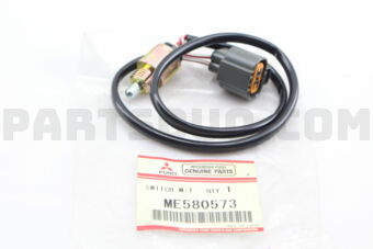 ME580573 SWITCH,M/T G/SHF B/UP LAMP