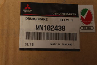 MN102438 DRUM,RR BRAKE