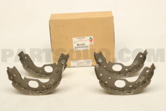 MN102640 SHOE SET,RR BRAKE