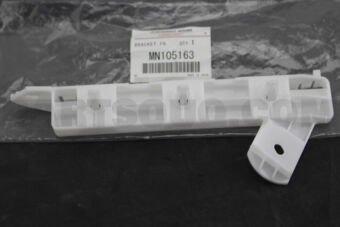 MN105163 BRACKET,FR BUMPER,LH