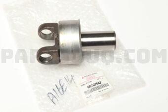 MN107647 YOKE,PROP SHAFT SLEEVE,FR