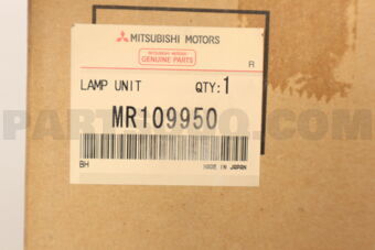 MR109950 F/CORNERLAMP LENS RH