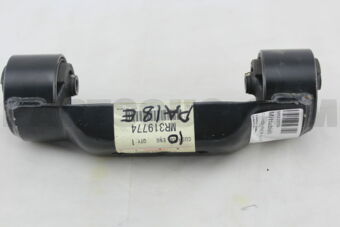 MR319774 CUSHION,ENG RR MOUNT