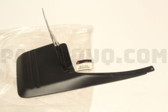 MR351484 MUD GUARD,RR RH