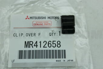 MR412658 CLIP,OVER FENDER