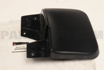 MR463742 MUD GUARD,FR RH