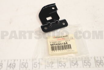 MR490184 BRACKET,RR LAMP,RH