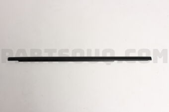 MR525758 MLDG,R/DR WDO BELT LINE,RH