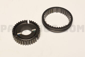 MR534317 HUB &amp; SLEEVE,M/T 5-R