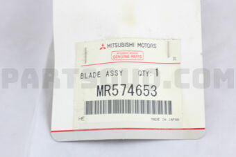 MR574653 BLADEASSY,WINDSHIELDWPR