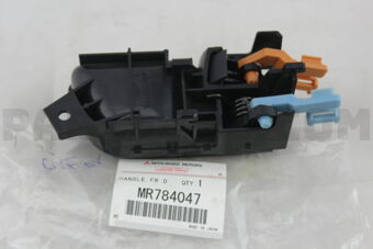 MR784047 HANDLE,FR DOOR INSIDE,L