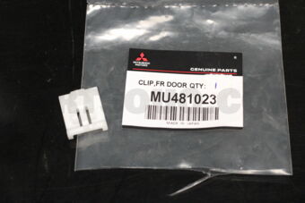 MU481023 CLIP,FR DOOR