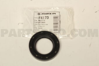 MB837719 O/SEAL RR AXL (USE MB664439)