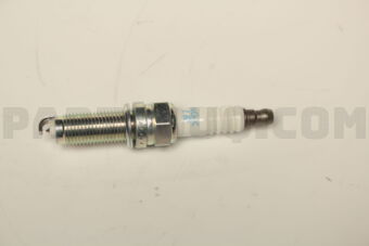 ILZKR7B11 NGK SPARK PLUG