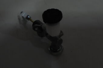 306103S107 CLUTCH MASTER CYL