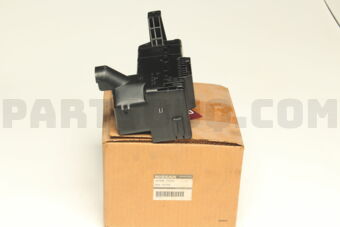 284B97Y000 Nissan COVER-USM