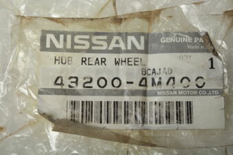432004M400 HUB ASSY-REAR