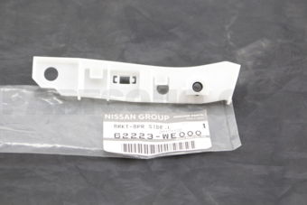 62223WE000 BRKT-BPR SIDE,L