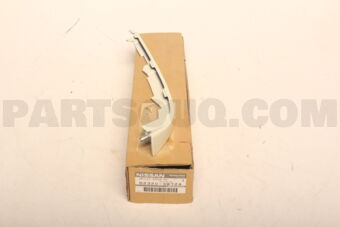 623203W724 GRILLE APRON RH