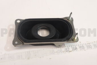 749655M400 Nissan COVER-TRANSMISSION HOLE