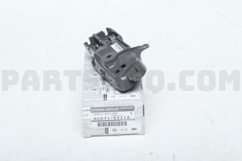 806715YJ1A HANDLE ASSY-DOO