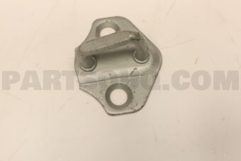 8157034T00 STRIKER ASSY-TRUNK LID LOCK