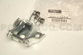 824113XA9E ROLLER ASSY-LH