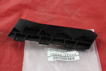 85244JF00A RETAINER-REAR BUMPER SIDE,RH