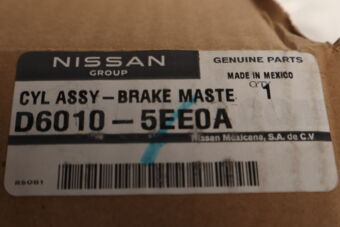 D60105EE0A CYLINDER ASSY