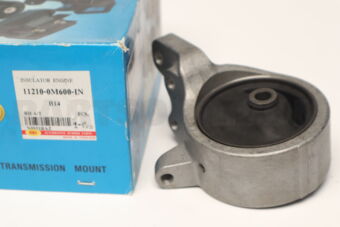 112100M600 ENG MTG RH (A/T)