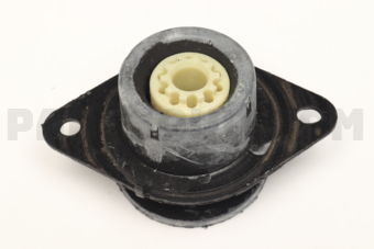 8200003824 GEAR BOX MOUNTING