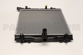 TYS3300422 RADIATOR YARIS [23-UP] AT