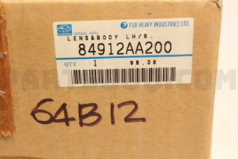 84912AA200 LENS&amp;BODY LH/R.COMBI